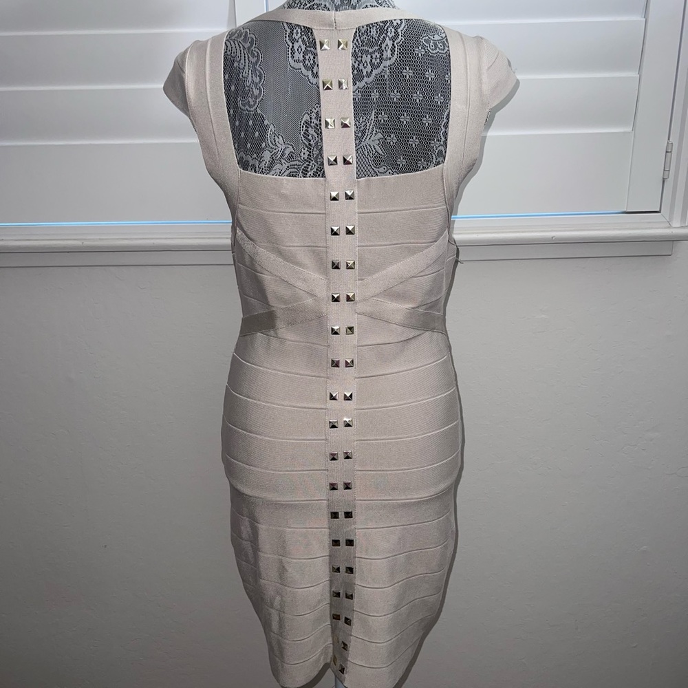 Bebe Women’s studded bandage bodycon dress tan front zipper cap sleeve - Picture 2 of 10